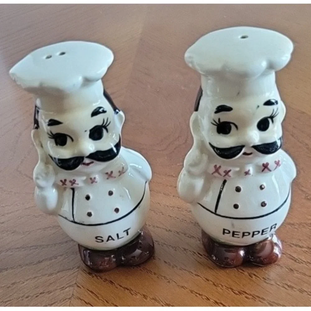 Vintage Chef Salt and Pepper Shakers Set Ceramic Kitchen Decor White Black Red